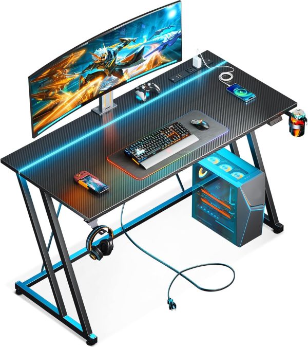 GAMING DESK